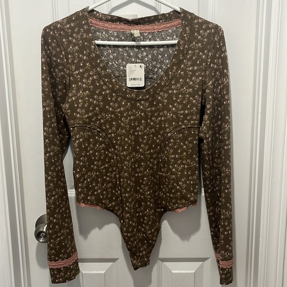 FREE PEOPLE SUGAR DREAMS BODYSUIT SMALL BNWT - Picture 6 of 8